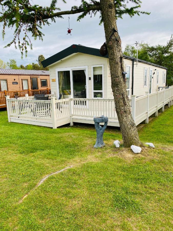 Honeybee Lodge Morpeth Exterior photo